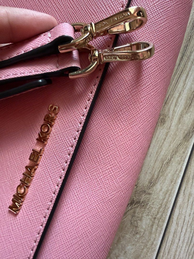 MK barbie pink bag (Category: Luxury Bags & Wallets) located in Manila. Submitted by mariadarna (Listing ID 1466551047, Image 2). Description: Michael Kors Barbie pink sling bag. Bought in Japan.💯 Original ‼️.
