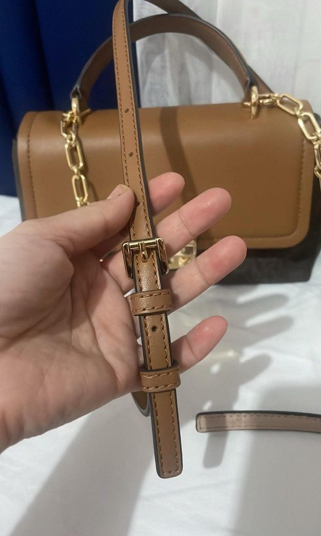 MK Cross body bag (Category: Cross-body Bags) located in Manila. Submitted by mycloset2025 (Listing ID 1466345439, Image 3). Description: .