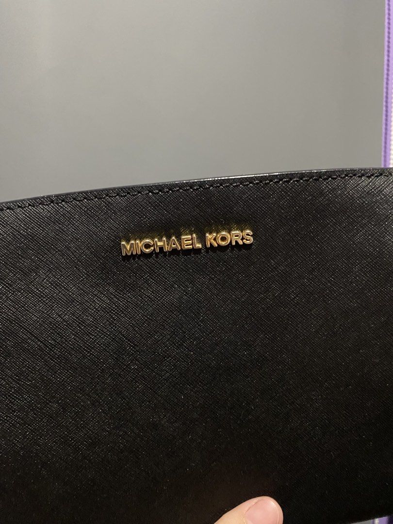MK selma small (Category: Luxury Bags & Wallets) located in Batangas. Submitted by bagstolove2.0 (Listing ID 1466470708, Image 2). Description: .