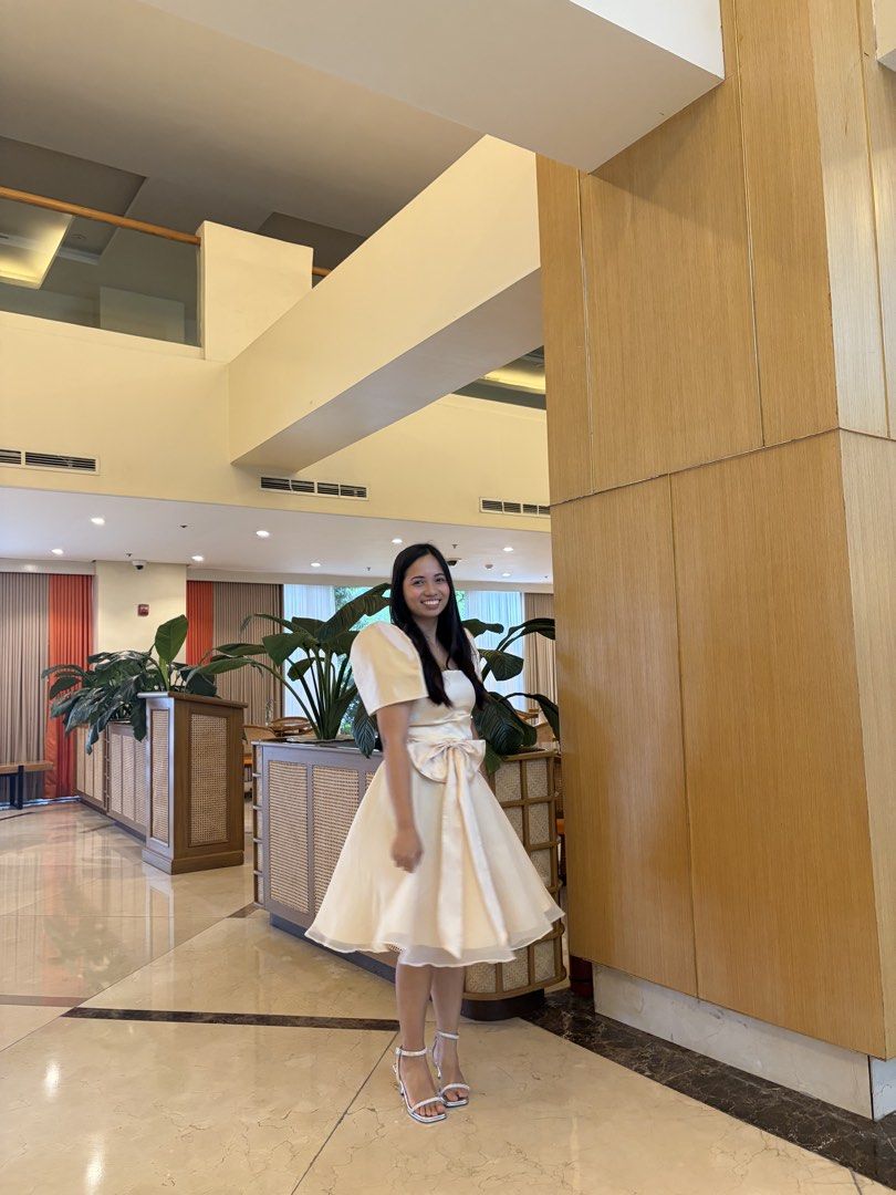 Modern Filipiniana (Category: Dresses) located in San Luis. Submitted by denii_milo (Listing ID 1466374303, Image 2). Description: Used once only for an event Like new Size Large.