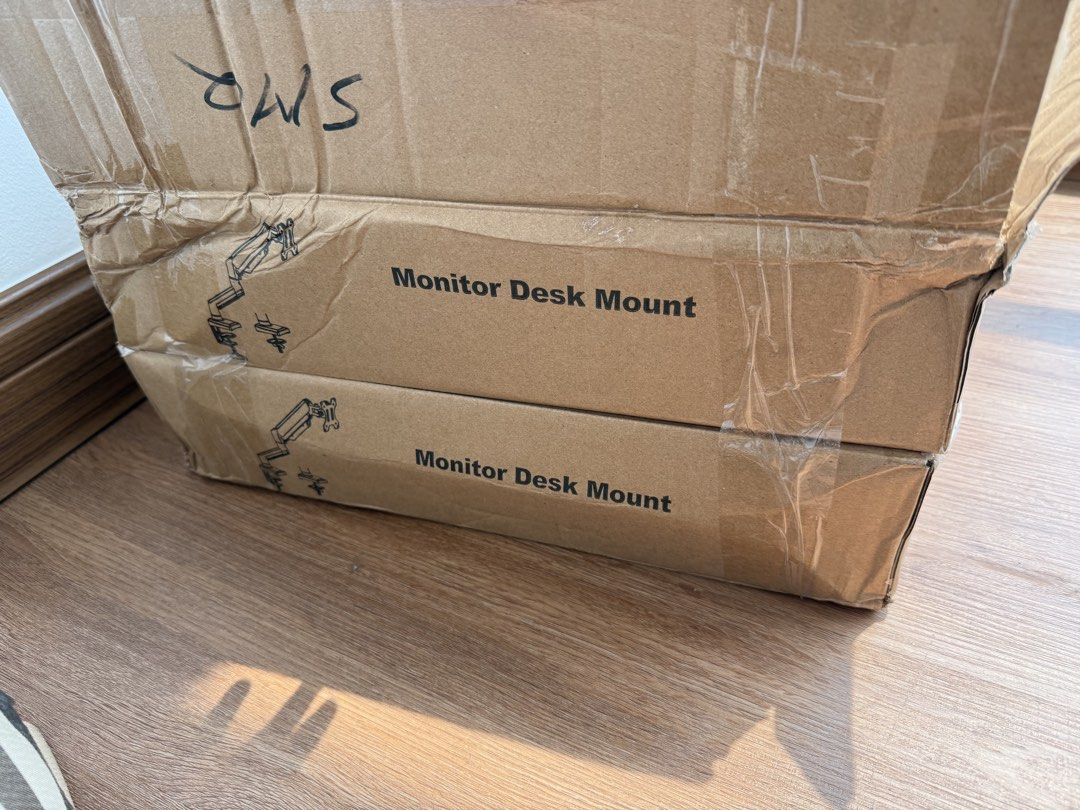 Monitor arm (Category: Monitor Screens) located in Putrajaya. Submitted by izamoka (Listing ID 1466366607, Image 3). Description: - selling cause i accidentally bought 2 of them. ( i have not open the packaging yet) - Fits 17 to 34 inch monitors up to 9kg - Smooth gas spring mechanism tested for 20,000 cycles - One-handed adjustment with rotation and multi-angle positioning - Sturdy metal build prevents sagging - Secure desk clamp installation.