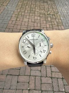 (Category: ) located in . Submitted by ninety_one_timepiece (Listing ID 1466386791, Image 1). Description: .