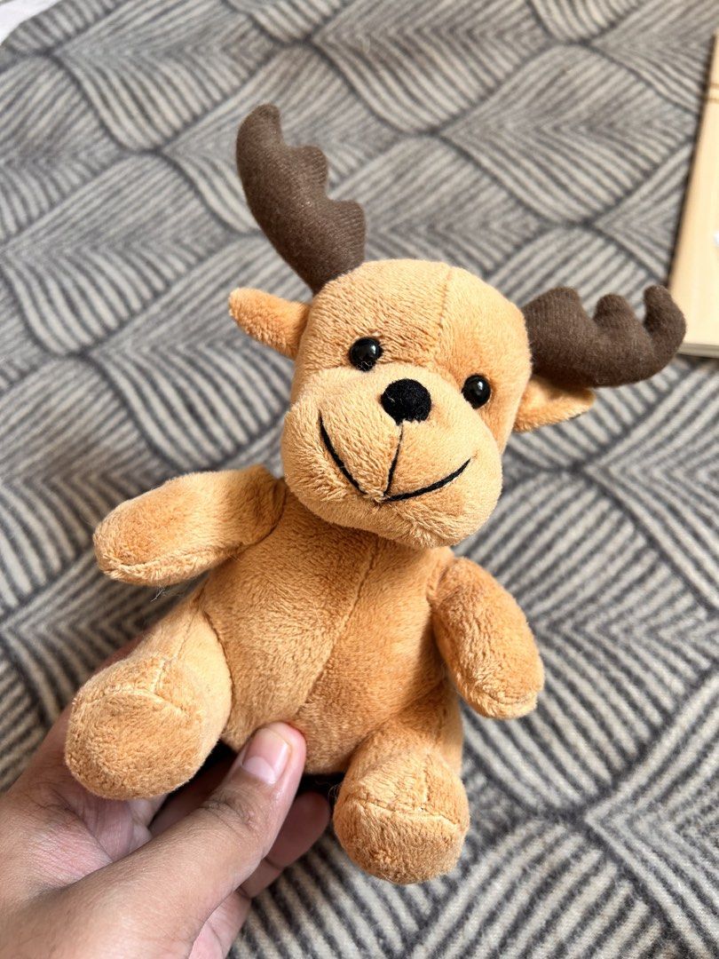 Moose Stuff Plush Toy (Category: Plushies & Soft Toys) located in Batangas. Submitted by han.jpg (Listing ID 1466519728, Image 1). Description: - location: batangas - onhand, ready to ship - official, brand new/good condition - pay as you mine - mop: gcash, maribank - mod: J&T Express (sf starts at 54 php luzon area).