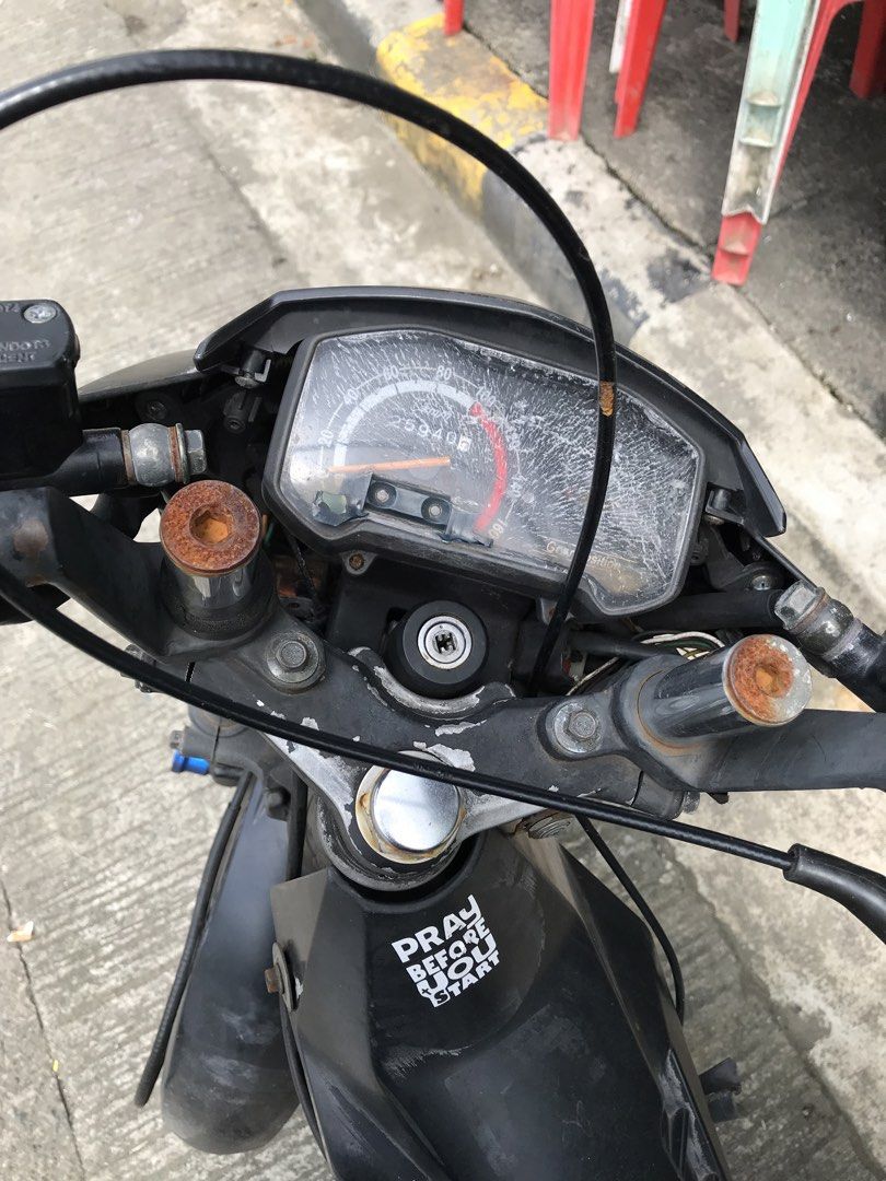Motorcycle project/for repair no papers-running condition (Category: Motorbikes for Sale) located in Manila. Submitted by solomonjer11093 (Listing ID 1466357434, Image 3). Description: MOTORCYCLE FOR SALE – PROJECT / FOR REPAIR .hindi kailangan susi pwedi paandarin • Gumagana ang makina • May issue sa throttle, kailangan ipa-check/repair • Walang available na papers/documents • Selling AS IS, WHERE IS • Ideal for project/repair or parts • Buyer i