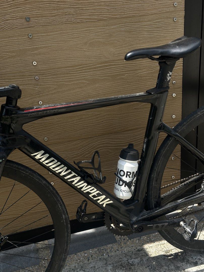Mountainpeak Road Bike Black with Deep Section Wheels (Category: Bicycles) located in Mandaluyong City. Submitted by dhanlumanas (Listing ID 1466455136, Image 2). Description: Mountainpeak Rexton 3000 (FULL CARBON FRAME SET)‼️ Full Carbon Frame Set Groupset: Shimano Sora 2×9 speed Wheelset: Aeroic wheelset (700c) Brakes: Tektro disc brakes Aeroic Cleats pedal 💰 ₱24,999 (Nego Upon Viewing) No to swap 📍Sapang Maisac, Pampanga RFS: Switch to Grave