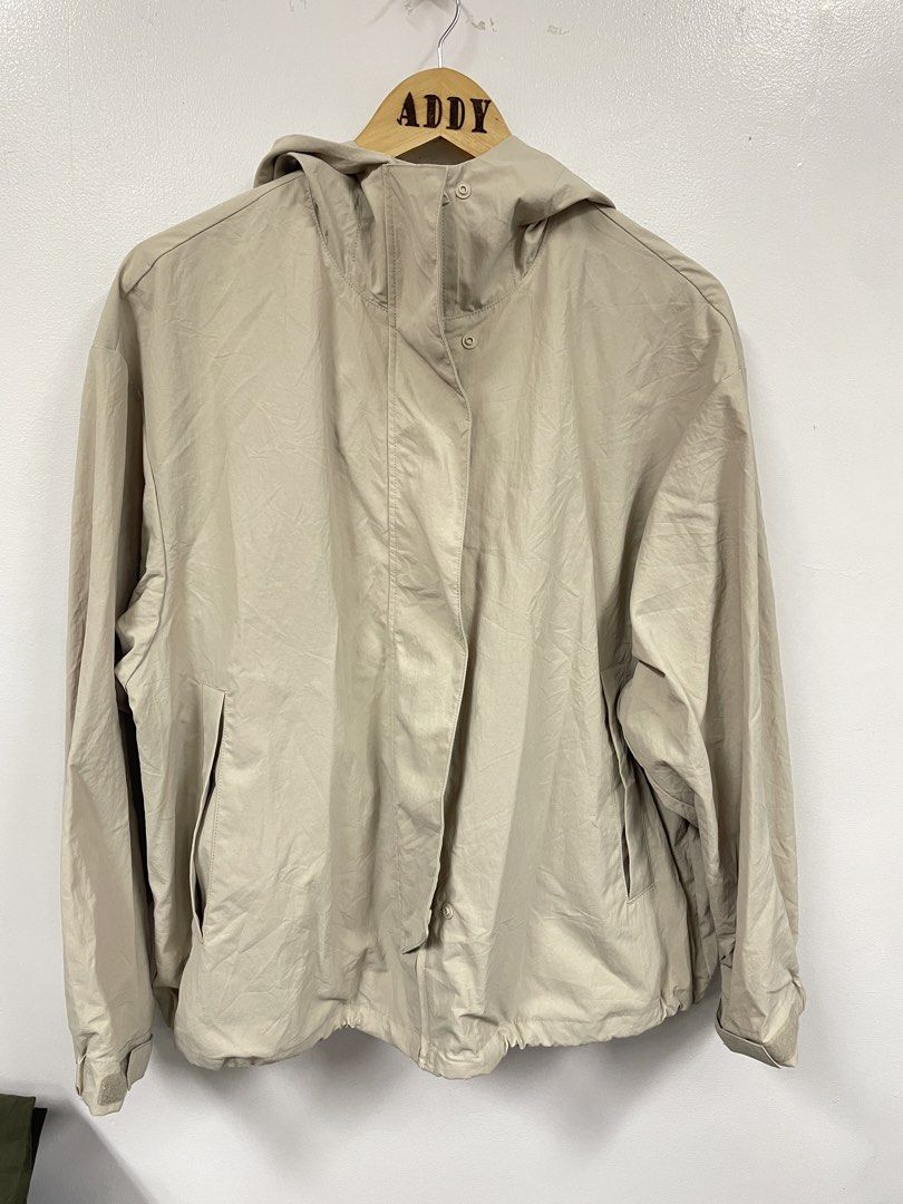 MUJI Mountain Parka (Category: Coats, Jackets and Outerwear) located in Mexico. Submitted by addyshane78413 (Listing ID 1466406141, Image 2). Description: MUJI Mountain Parka Color: Beige XL on tag W:23.5 L: 25 MOP: Gcash ✅ Mine Now, Pay Now ✅ First to Pay, Gets the Item ❌No rush shipping 📍 PAMPANGA Courier: JnT 🚚🚚 PM 💌💌 .