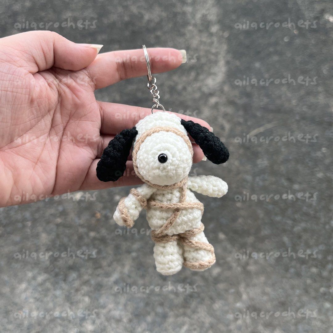 Mummy & Pumpkin - Halloween Snoopy crochet keychains (Category: Handmade Craft) located in Pasig City. Submitted by ailacrochets (Listing ID 1466465774, Image 2). Description: – available in milk cotton (₱300 ea) and thin bear chenille (₱350) – around 4 inches in height – open for customization (50% dp required) mop: gcash, maya, maribank mod: j&t, gogo xpress, lalamove/grab 📍 pasig.