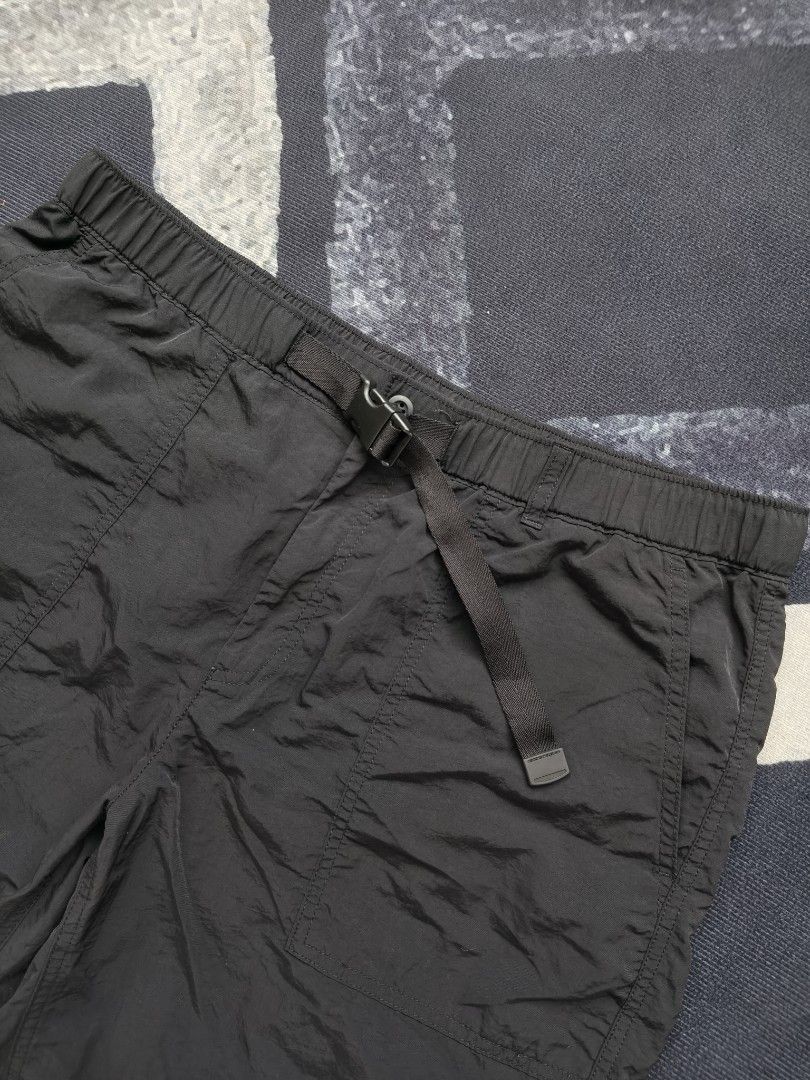 Musinsa Standard Utility Geared Shorts (Category: Shorts) located in Andop. Submitted by kyutoryuu (Listing ID 1466337512, Image 3). Description: Musinsa Standard Utility Shorts •Waist: 32-36 •Length: 19 •Condition: Excellent •Issue: none.