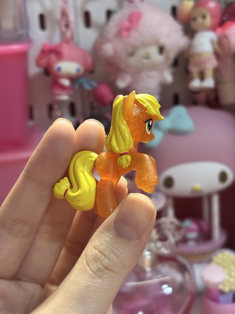 My Little Pony Applejack Figure (Category: Figurines & Statues) located in San Juan City. Submitted by glitznpops.ph (Listing ID 1466429378, Image 3). Description: .
