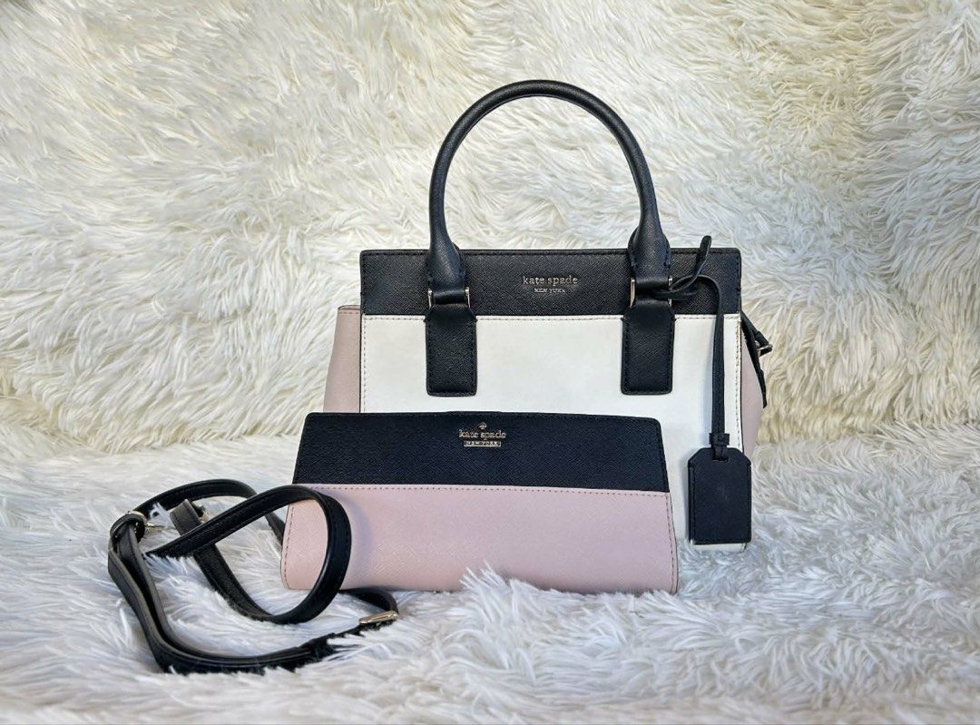Nagbabawas lang po bags (Category: Purses & Pouches) located in Manila. Submitted by chikoloko (Listing ID 1466428911, Image 1). Description: Authenticc po from japan!!!.