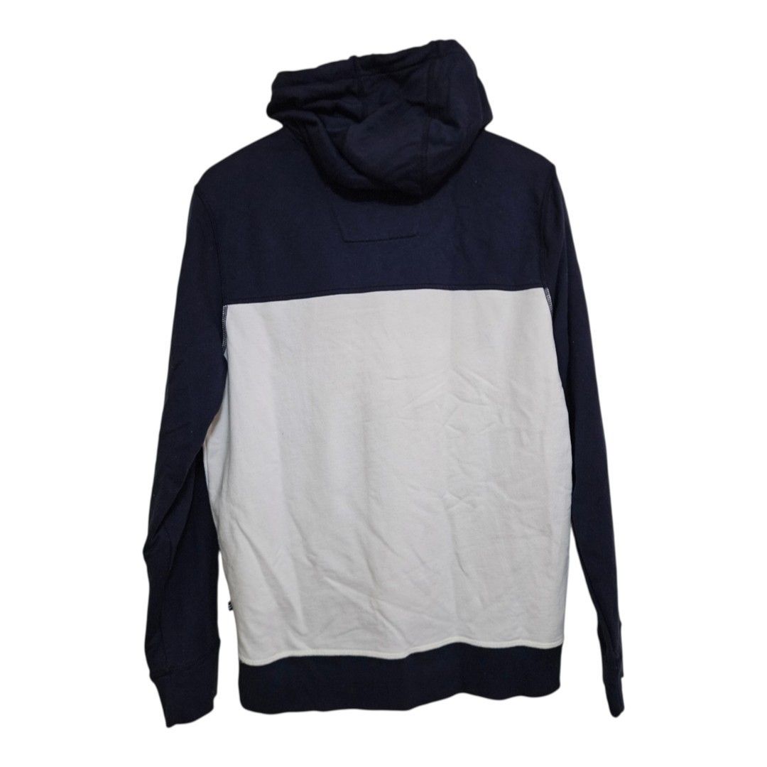 Nautica colorblock pullover hoodie (Category: Coats, Jackets and Outerwear) located in Baguio. Submitted by fadexquisite (Listing ID 1466451342, Image 2). Description: Nautica colorblock pullover hoodie Small fits med 27x21 Excellent condition 500 plus ship fee.