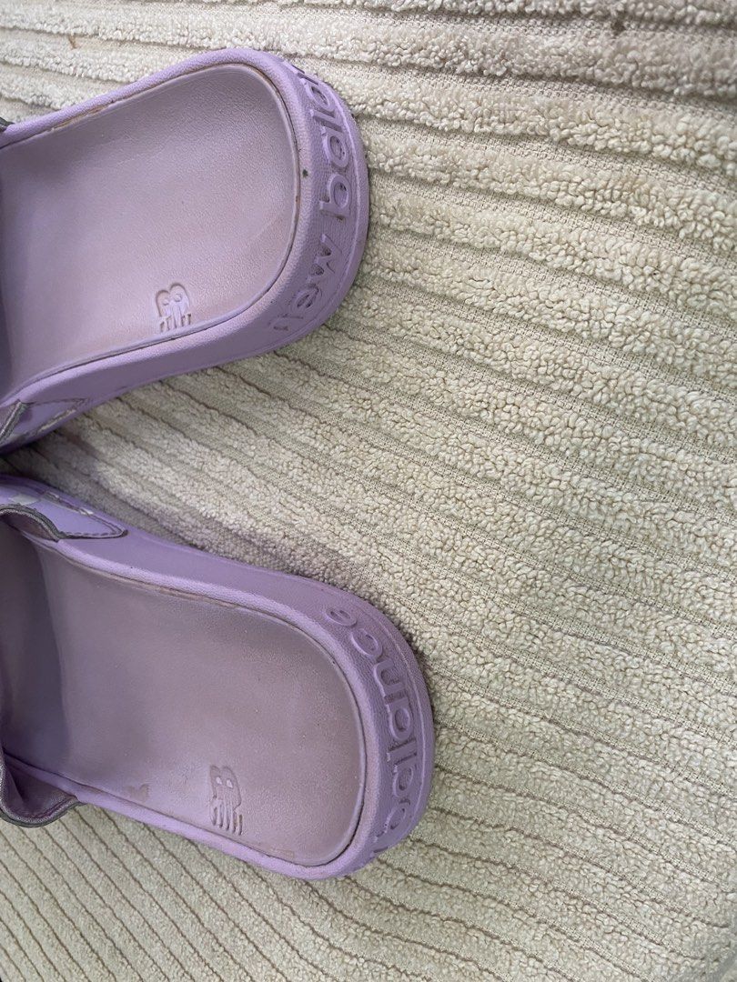 New Balance (Category: Slippers and slides) located in Quezon City. Submitted by hausofprelove (Listing ID 1466368550, Image 3). Description: .
