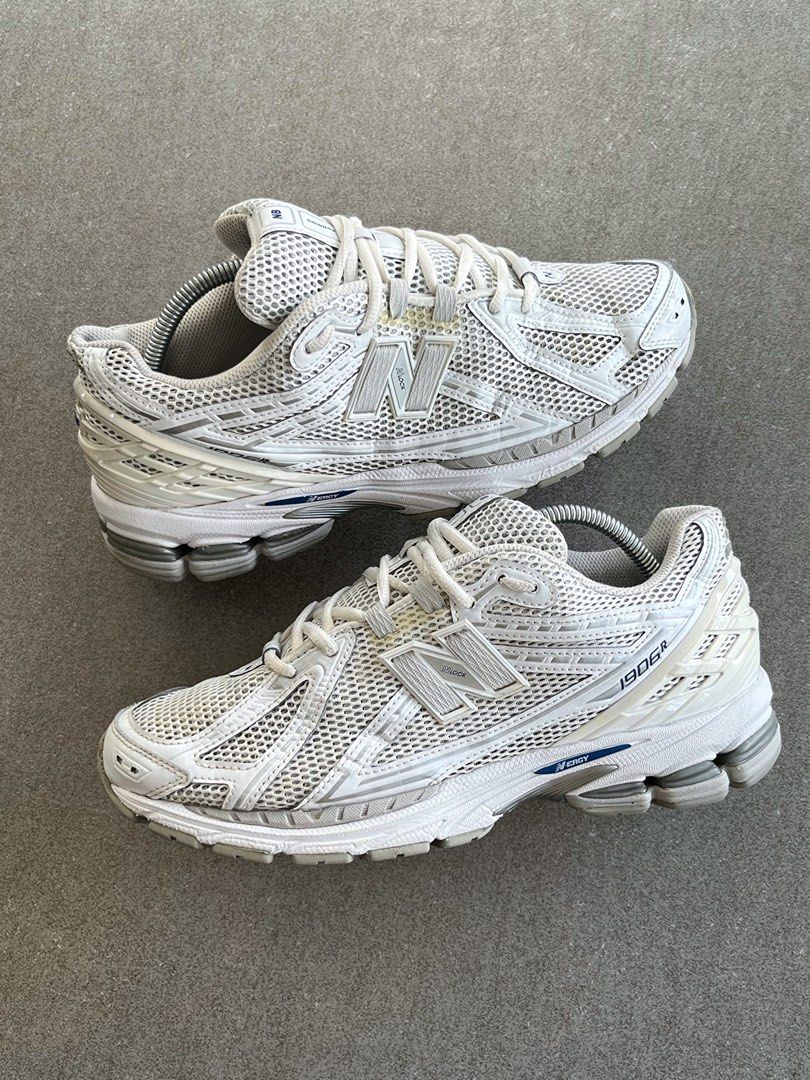 NEW BALANCE 1906R WHITE ROYAL SILVER (Category: Dress Shoes) located in Butuan. Submitted by jacobfrost (Listing ID 1466353564, Image 3). Description: NEW BALANCE 1906R WHITE ROYAL SILVER 10.5 US MENS 44.5 EUR 28.5 CM EXCELLENT CONDITION MINOR SIGN OF USAGE ₱2,500 🏷️.