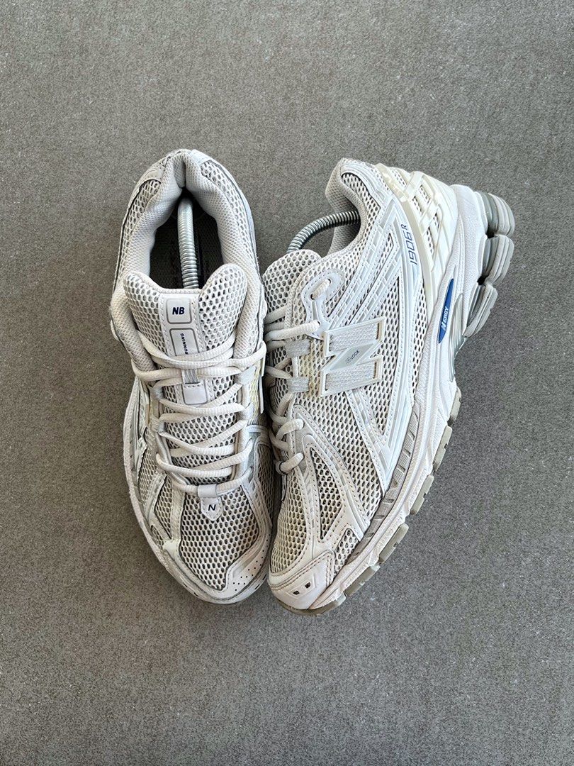 NEW BALANCE 1906R WHITE ROYAL SILVER (Category: Dress Shoes) located in Butuan. Submitted by jacobfrost (Listing ID 1466353564, Image 2). Description: NEW BALANCE 1906R WHITE ROYAL SILVER 10.5 US MENS 44.5 EUR 28.5 CM EXCELLENT CONDITION MINOR SIGN OF USAGE ₱2,500 🏷️.