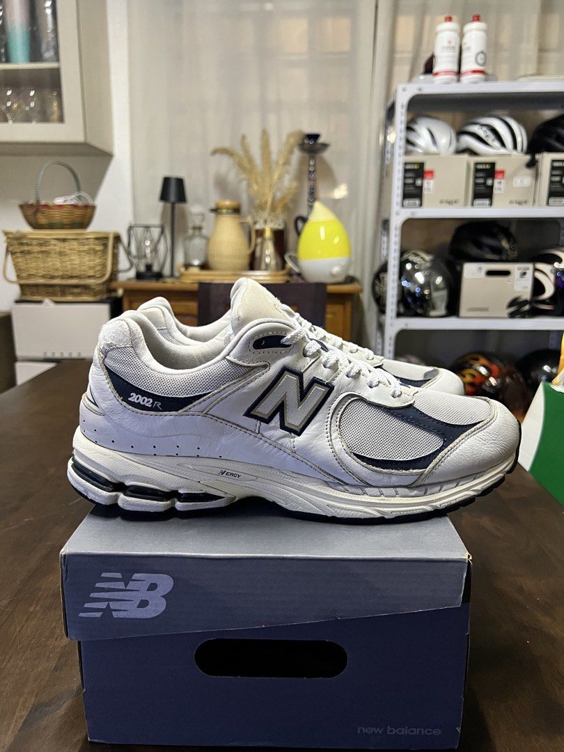 New Balance 2002r White Haze (Category: Sneakers) located in Cainta. Submitted by superjustynzone (Listing ID 1466482118, Image 2). Description: New Balance 2002r White Haze - Pair only - Size 11 US Mens - Used Location: Cainta Rizal Greenpark Village - Available for delivery/pickups - Pm for more pictures.