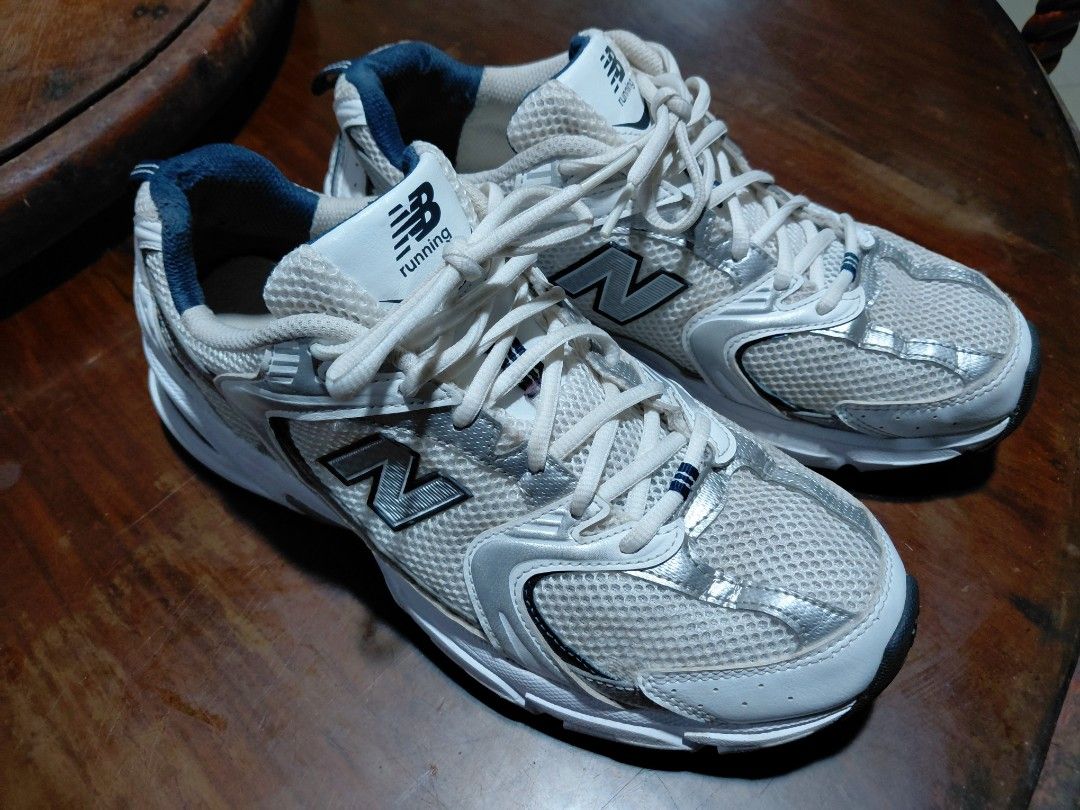 NEW BALANCE 530 RUNNING SHOE (Category: Sneakers) located in Bato. Submitted by djuera92 (Listing ID 1466001053, Image 2). Description: NB 530 RUNNING SHOE SIZE 9.5 US EXCELLENT CONDITION PA VERY LIGHT SIGNS OF USE CLAIM 1200 PM📩📩.
