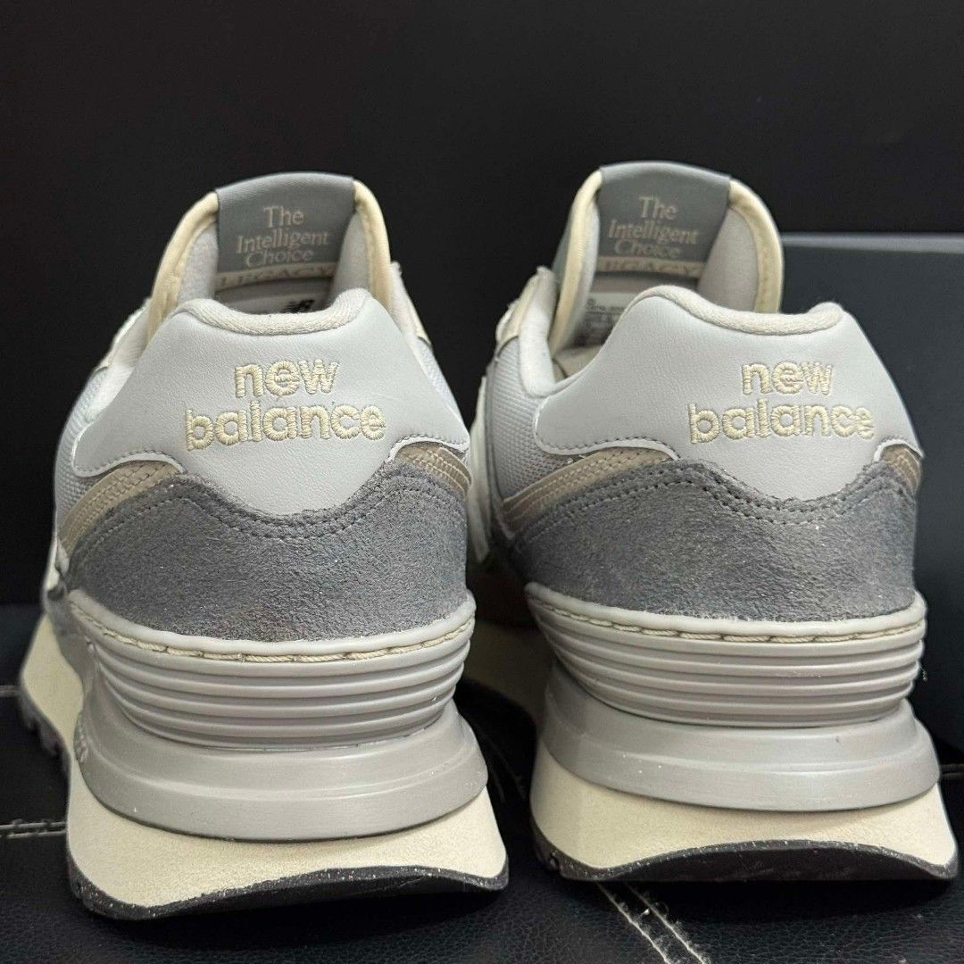 NEW BALANCE 574L (Category: Sneakers) located in Allen. Submitted by edwardearl.eg (Listing ID 1466481336, Image 2). Description: BRAND-NEW SIZE: 10US PRICE: 3499 negotiable.