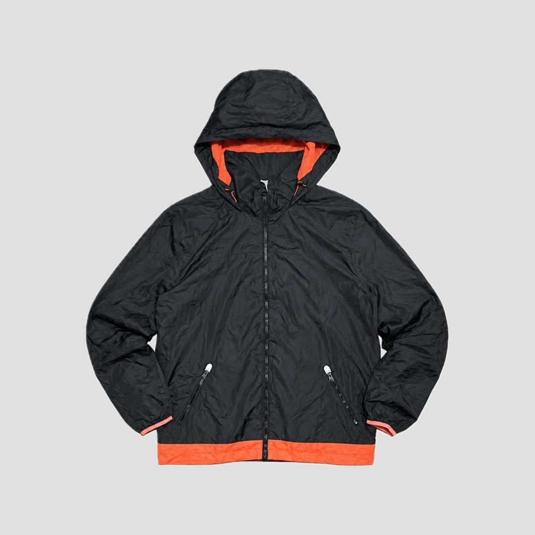 new balance packable hood windbreaker (Category: Coats, Jackets and Outerwear) located in Bacoor. Submitted by striped_boyz (Listing ID 1466423264, Image 1). Description: new balance packable hood windbreaker size XL on tag 23W 29L 10/10 condition no issue 599 free shipping.