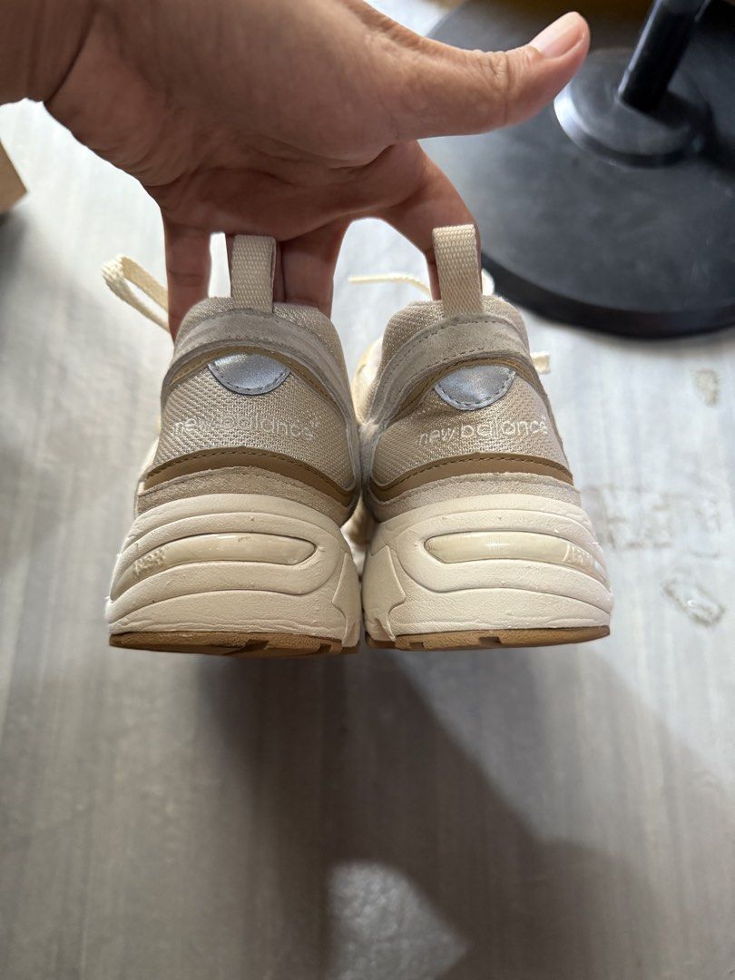 New Blance 878 “Beige Calm Taupe” (Category: Sneakers) located in Cagayan de Oro. Submitted by twice.but.nice.blackmarket (Listing ID 1466379953, Image 3). Description: New Blance 878 “Beige Calm Taupe” Excellent condition Size : US M 10 / US W 11.5 / UK 9.5 / EU 44 / CM 28 No issue flawless ! Mine : 2,500.