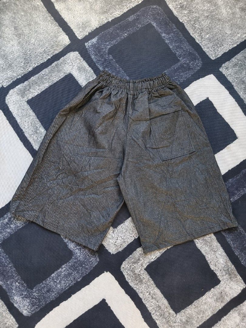 Newbies Raw Denim Jorts (Category: Shorts) located in Andop. Submitted by kyutoryuu (Listing ID 1466337506, Image 2). Description: •Waist: FREE •Length: 26 •Thigh: 17 •Hem: 16 •Condition: Excellent •Issue: none.