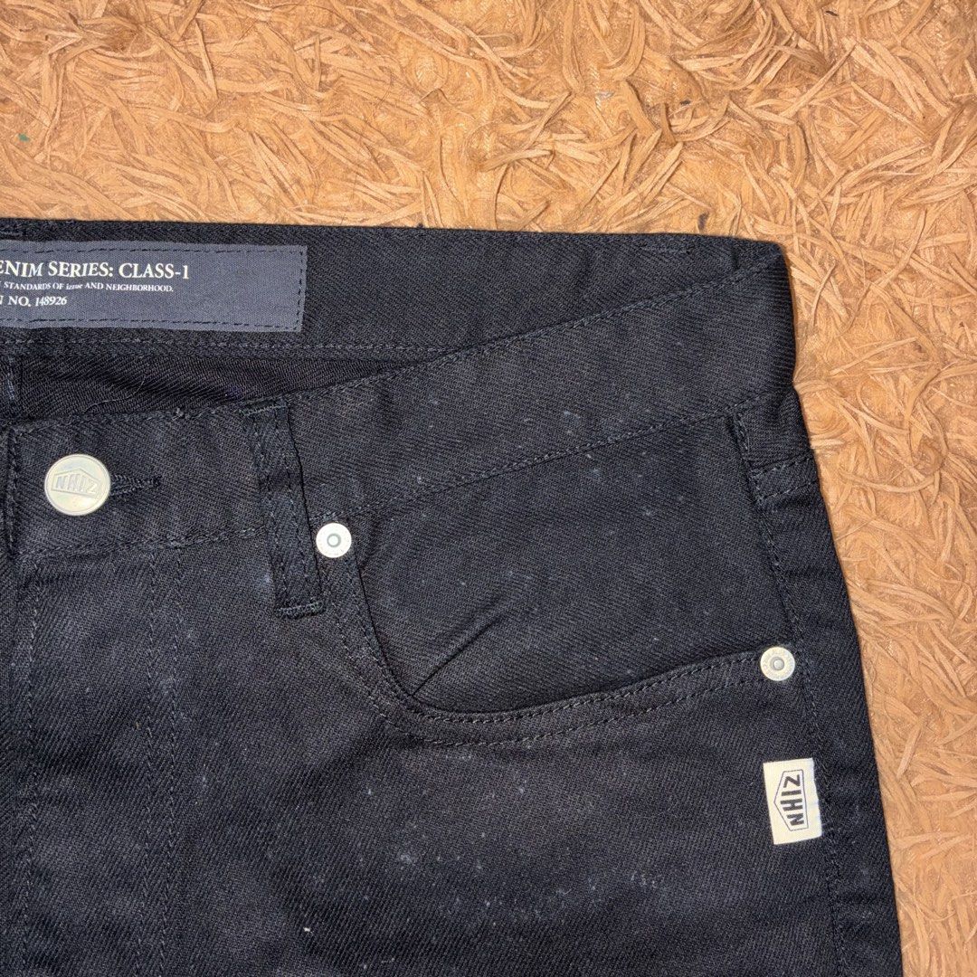Nhiz Heavy Wash Pants (Category: Jeans) located in Nabua. Submitted by elevadoray (Listing ID 1466441794, Image 2). Description: Nhiz Heavy Wash Pants Size 32 (42 Inches Length) Brand New with Tags (10/10) [Originally Priced @ HKD999] P1,250.