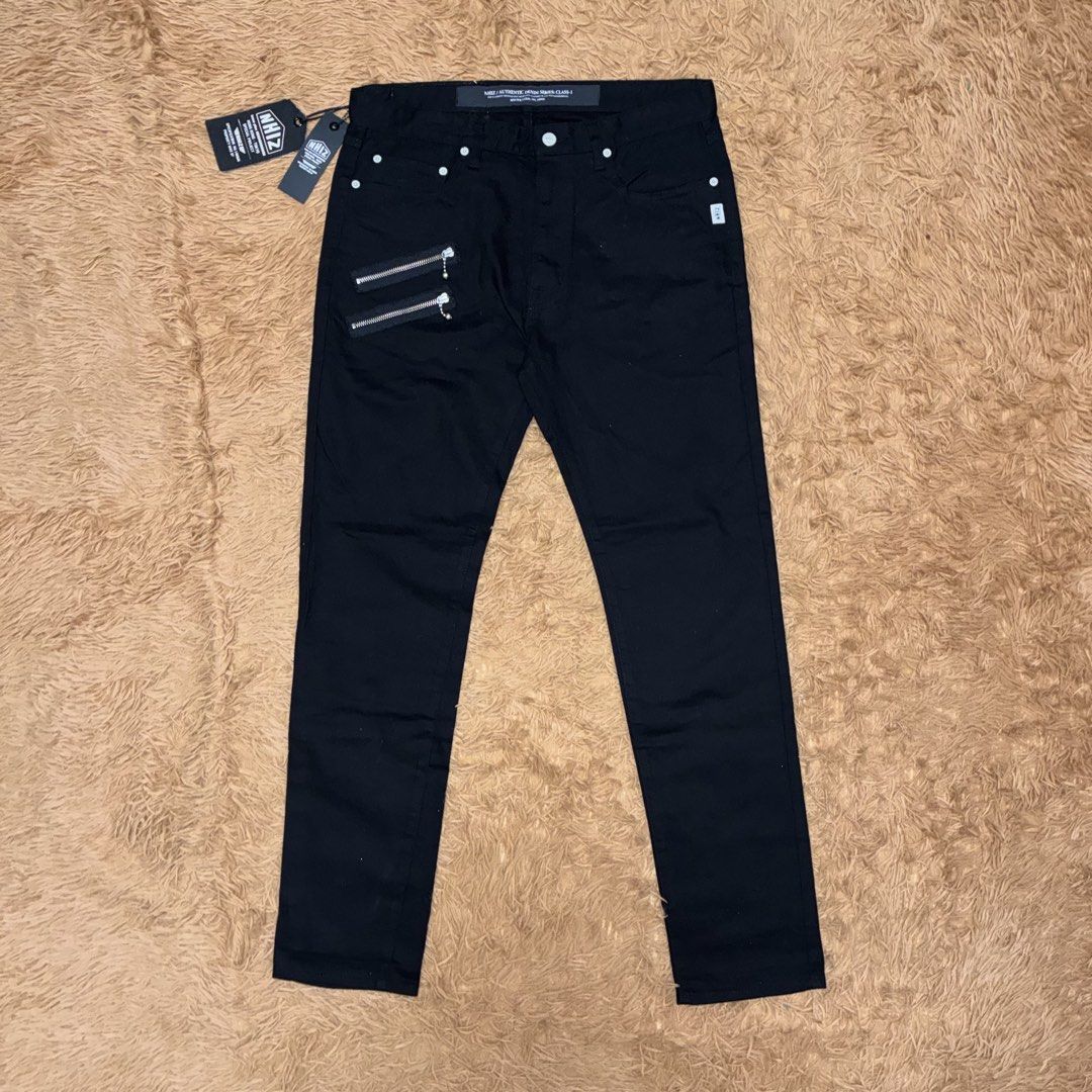 Nhiz Heavy Wash Pants (Category: Jeans) located in Nabua. Submitted by elevadoray (Listing ID 1466441794, Image 1). Description: Nhiz Heavy Wash Pants Size 32 (42 Inches Length) Brand New with Tags (10/10) [Originally Priced @ HKD999] P1,250.