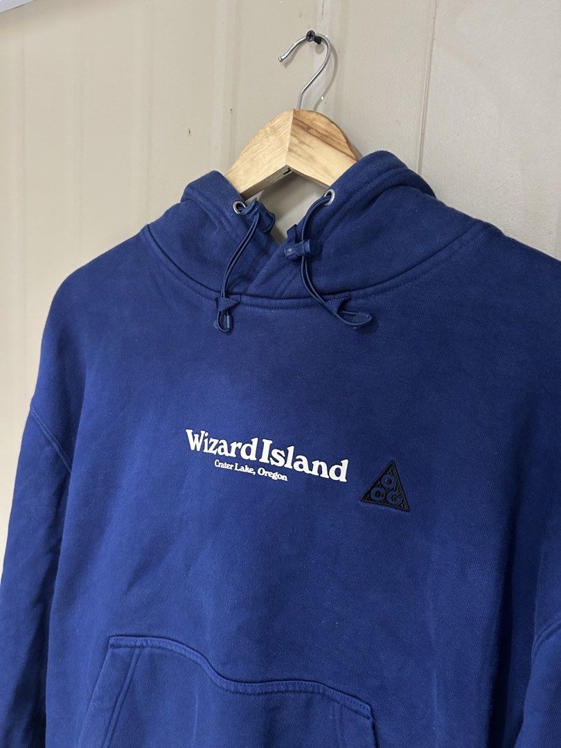 Nike ACG - Wizard Island Hoodie (Category: Hoodies) located in Los Banos. Submitted by londunplaya (Listing ID 1466390847, Image 2). Description: 24x26 M fits L-XL .