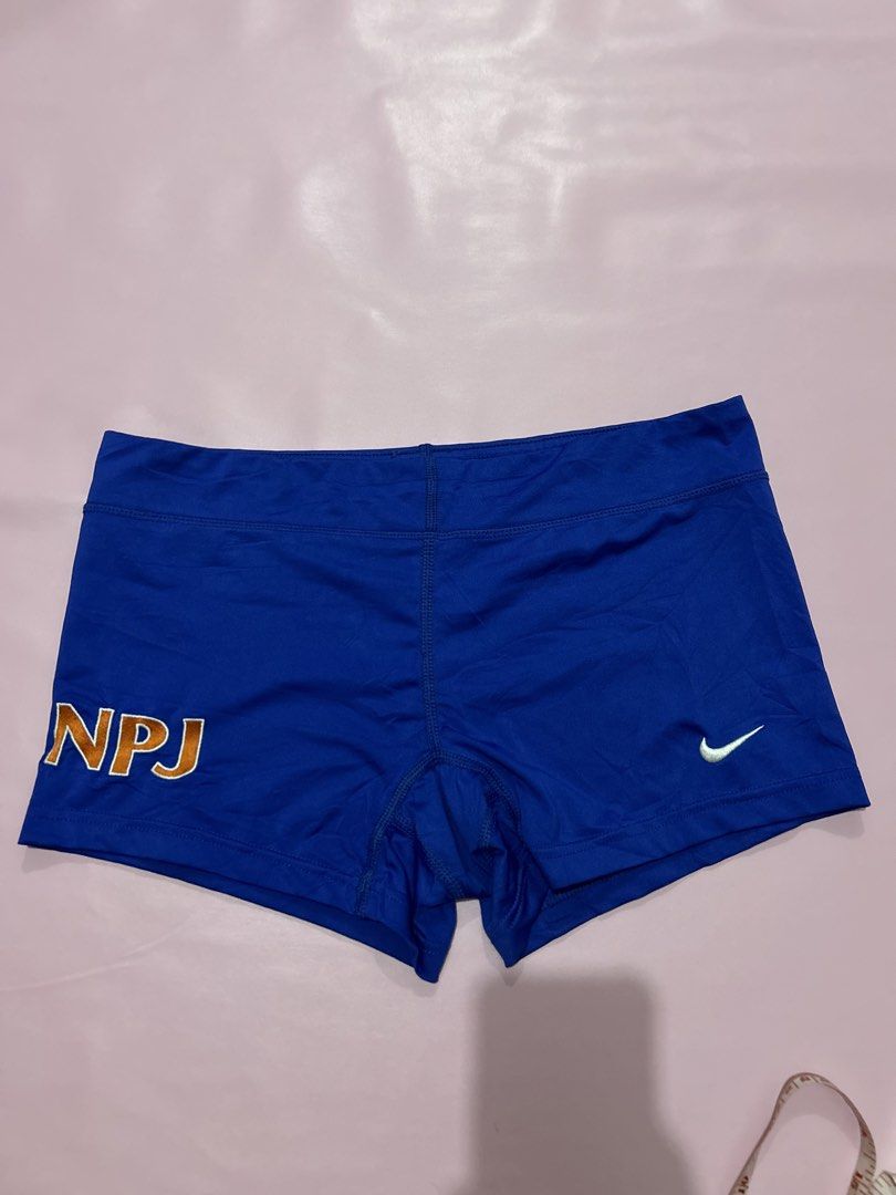 Nike Active Short (Category: Activewear) located in Manila. Submitted by chen_clybelles (Listing ID 1466481284, Image 1). Description: M to semi L.