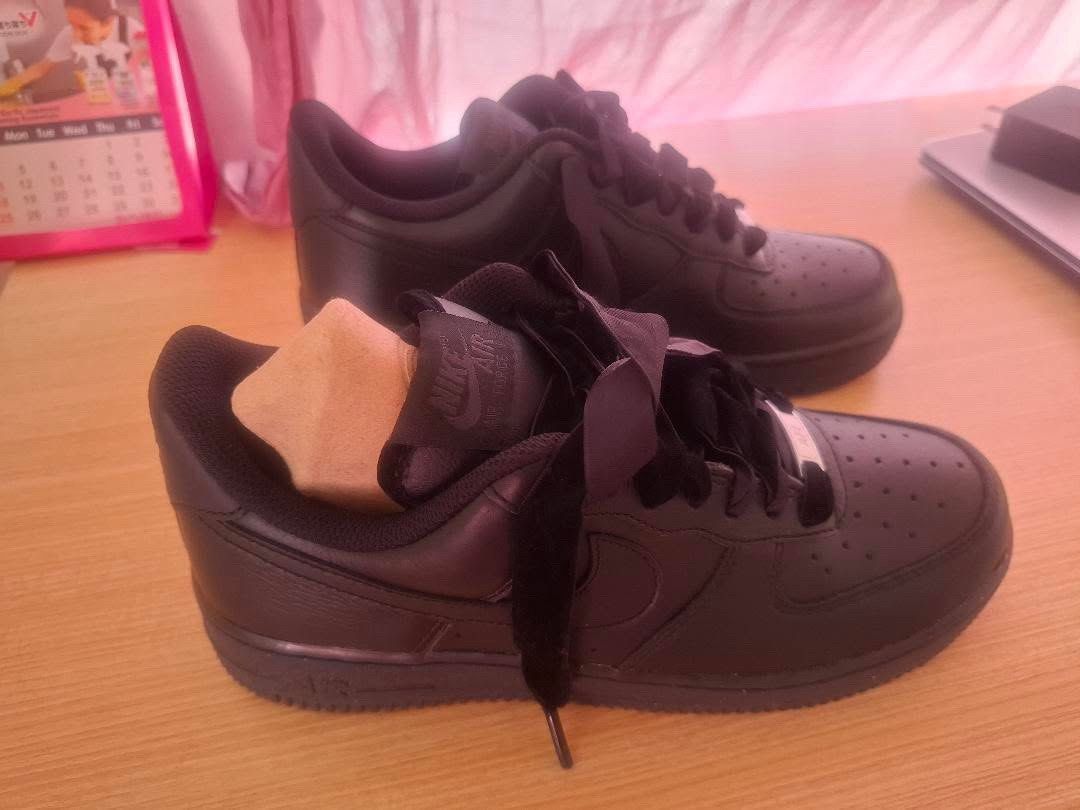 Nike Air Force 1 (Category: Sneakers) located in Bacolod City. Submitted by rosemth (Listing ID 1462952272, Image 2). Description: Nike Air Force 1 Low '07 Vintage Black Anthracite (Women's) Selling in behalf of someone Size: US 8 (Women's) Unworn Brandnew with box Last price: ₱3,000 MOP: gcash - pay as you order or payment upon meetup LOC: Manila/Taft.