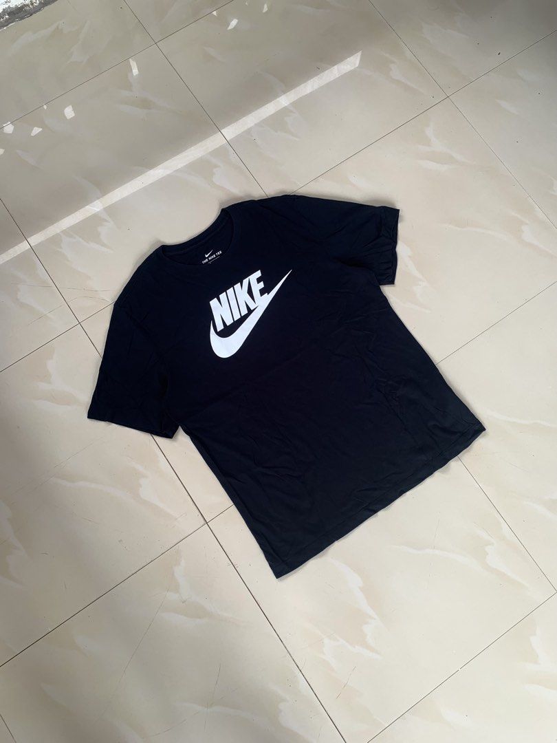 Nike Basic Tee (Category: Tshirts & Polo Shirts ) located in Talaingod. Submitted by anywearthrifted.cs (Listing ID 1466453244, Image 2). Description: 2XL on tag W21.5 X L28 Like new condition No issue 📩📩.