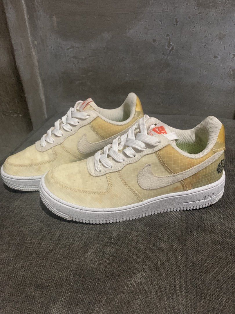 Nike bnew (Category: Sneakers) located in Manila. Submitted by brandedforlessph. (Listing ID 1466487058, Image 1). Description: Size 22,5cm size 5 to 6 ladies Bago bago pa n stock lng kc di kasya .