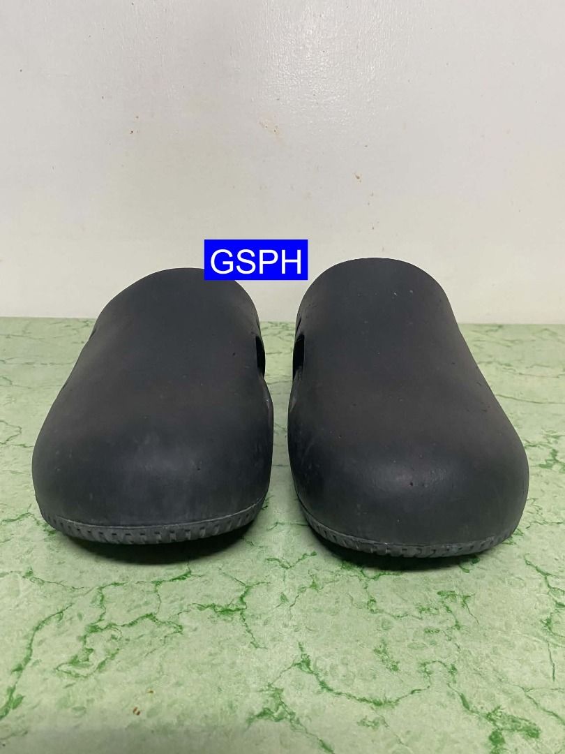 Authentic Nike Calm Mule Black with Removable Straps (Category: Slippers & Slides) located in Makati City. Submitted by goodiesstuff_ph_17119811 (Listing ID 1466418930, Image 2). Description: Bought this on Nike app original price 1,849 pesos. - Authentic Black Nike Calm Mules - Chunky sole slip-on design for ultimate comfort - Includes matching detachable heel straps with raised Nike logo - Features textured footbeds and grooved outsoles - Condi