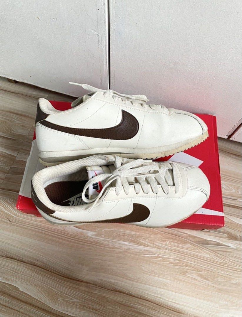 Nike Cortez “CACAO WOW” (Category: Sneakers) located in Pasig City. Submitted by lmtvvv (Listing ID 1466411535, Image 2). Description: AUTHENTIC NIKE CORTEZ “CACOA WOW” bought from nike store Size: US 8.5 / UK 6 / EUR 40 Condition: Like new (twice used) Rfs: need funds.