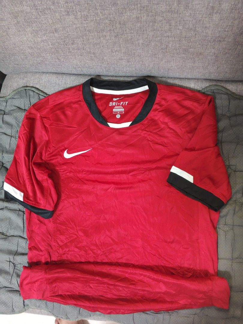 NIKE DRI-FIT (Category: Tshirts & Polo Shirts ) located in Bago City. Submitted by jesperguangco23 (Listing ID 1466369878, Image 1). Description: NIKE DRI-FIT LARGE ON SIZE 20by28.