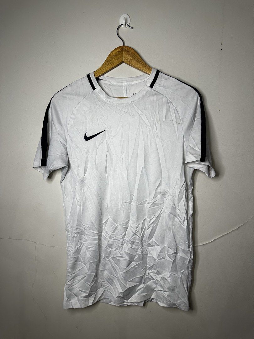 NIKE DRIFIT (Category: Tshirts & Polo Shirts ) located in Molave. Submitted by thriftmate13 (Listing ID 1466528150, Image 1). Description: .