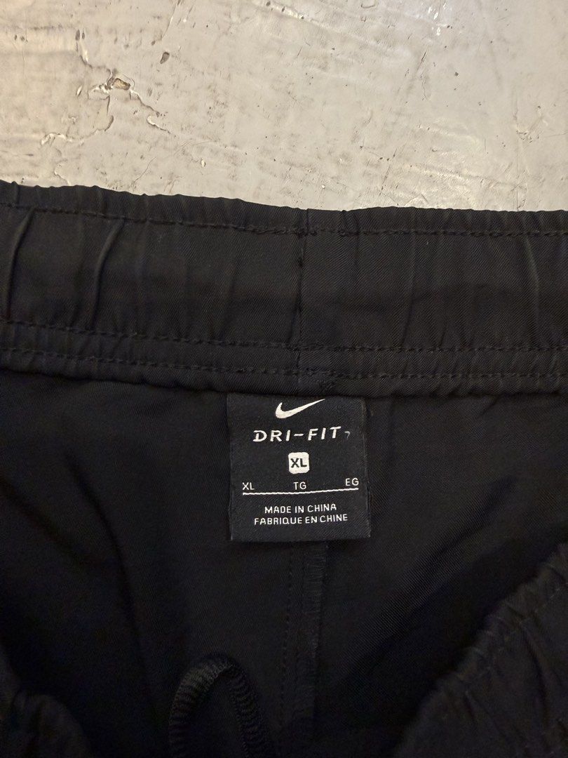 Nike Dri-FIT performance short (Category: Shorts) located in Manila. Submitted by blackhearted28 (Listing ID 1466443072, Image 3). Description: Nike Dri-FIT performance short XL .