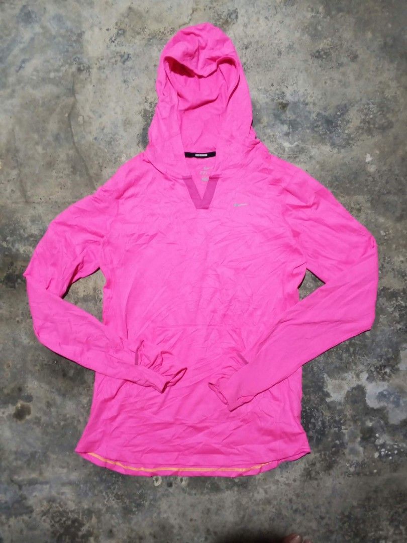 Nike drifit running hoodies (Category: Activewear) located in General Santos City (Dadiangas). Submitted by thrift_raid (Listing ID 1466343957, Image 1). Description: sizes black Large pink Medium.