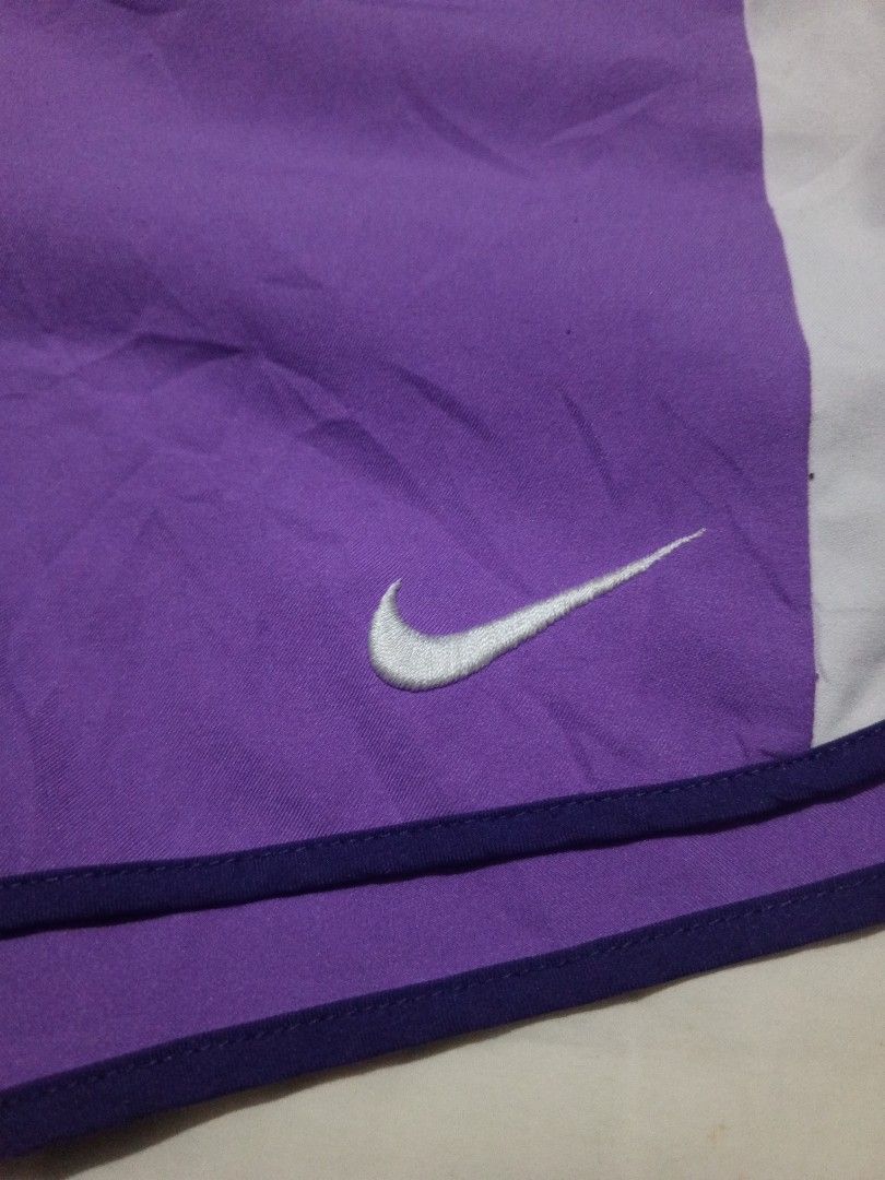 Nike dri-fit tempo running shorts (Category: Activewear) located in Santa Maria. Submitted by paulo-garcia21 (Listing ID 1466467338, Image 2). Description: med on tag waist 29 to 37 length 12.5 hem 11.5 no flaws excellent.