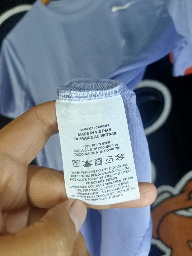 Nike Dri-Fit Tshirt (Category: Tshirts & Polo Shirts ) located in Castilla. Submitted by stignapamorma (Listing ID 1466488559, Image 2). Description: Size - 21x24.5 Condition - Excellent Color Rate - 9/10 Issue - None Price - 350+SF.
