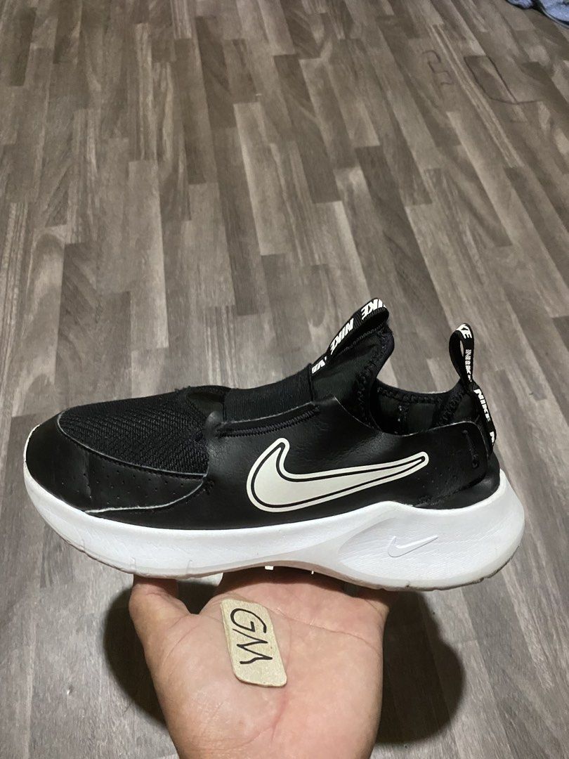 Nike Flex Runner 3 (Category: Babies & Kids Fashion) located in Cebu City. Submitted by freemoon.b85e0c (Listing ID 1466525388, Image 1). Description: Nike Flex Runner 3 Legit/2nd hand Size5Y us/4.5 uk/37.5 euro/23.5 cm Price 380 plus sf Good condition.