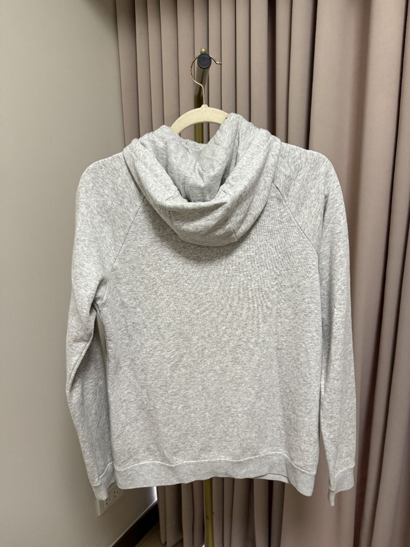 NIKE Grey Jacket in Medium (Category: Hoodies) located in Marikina City. Submitted by tashdeclutters. (Listing ID 1466345856, Image 2). Description: ✨ NIKE Grey Jacket in Medium - P990 ✨ Condition 3: Good/Lightly Used 🛍️ Purchased in: Philippines ✨ @tashdeclutters ✨ Created to share the things that no longer spark joy with Tash — and hopefully, let them spark joy for someone else. 🤍 📌 SHOP POLICIES • Prices posted are FINAL. • NO LOWBALLERS. I