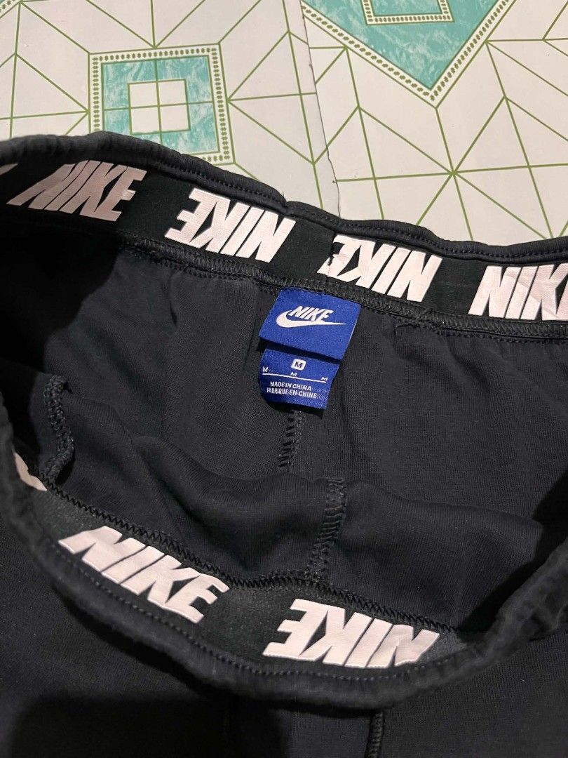NIKE JOGGER (Category: Joggers) located in Iloilo. Submitted by _lemornosnas02 (Listing ID 1466495084, Image 3). Description: Nike black fleece/french terry sweatpants or joggers x MEDIUM ON TAGS X DIMES 14x25 x 28 to 32 x location iloilo x plus ship via lbc x no issue.