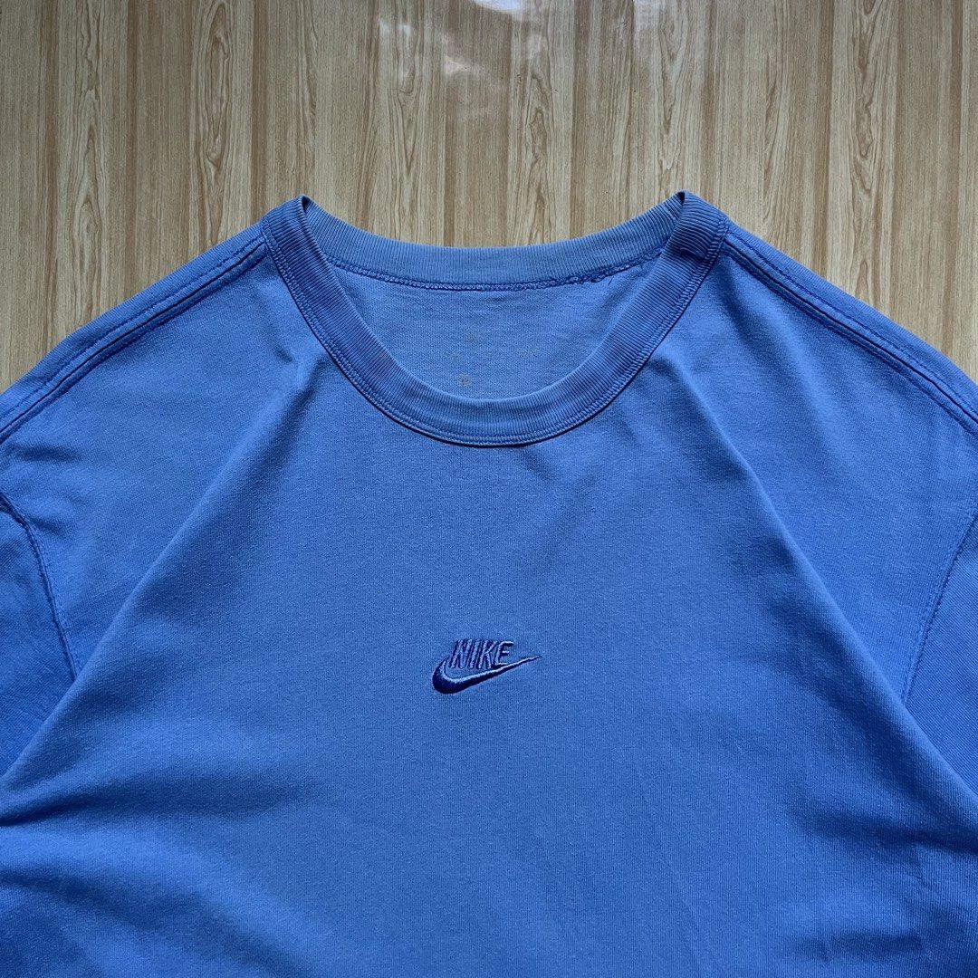 Nike Mid swoosh shirt (Category: Tshirts & Polo Shirts ) located in Hagonoy. Submitted by ianthrift_ph (Listing ID 1466526591, Image 3). Description: complete tags/authentic size medium on tag 21 width, 27 length excellent condition color rate 9/10 no issue.