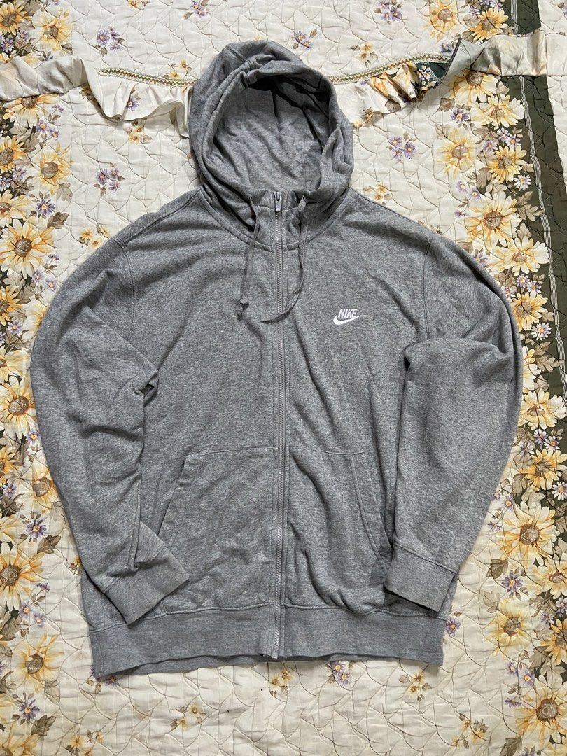 NIKE MODERN RELEASED (Category: Hoodies) located in Salug. Submitted by bagdoi_finds (Listing ID 1466496205, Image 1). Description: .