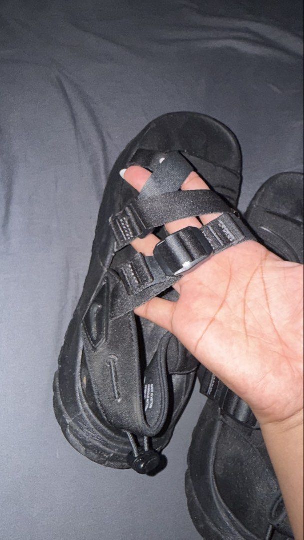 Nike Oneonta Black Sandals (Category: Slippers & Slides) located in Andop. Submitted by nobleangel (Listing ID 1466503675, Image 2). Description: - Brand: Nike - Color: Black - Condition: Brand new with recycled content tag attached - Features: Adjustable straps, secure heel toggle lock, comfortable footbed, and rugged outsole for outdoor grip - Best for: Everyday walking, hiking, and outdoor adventures Size 9-10 mens .
