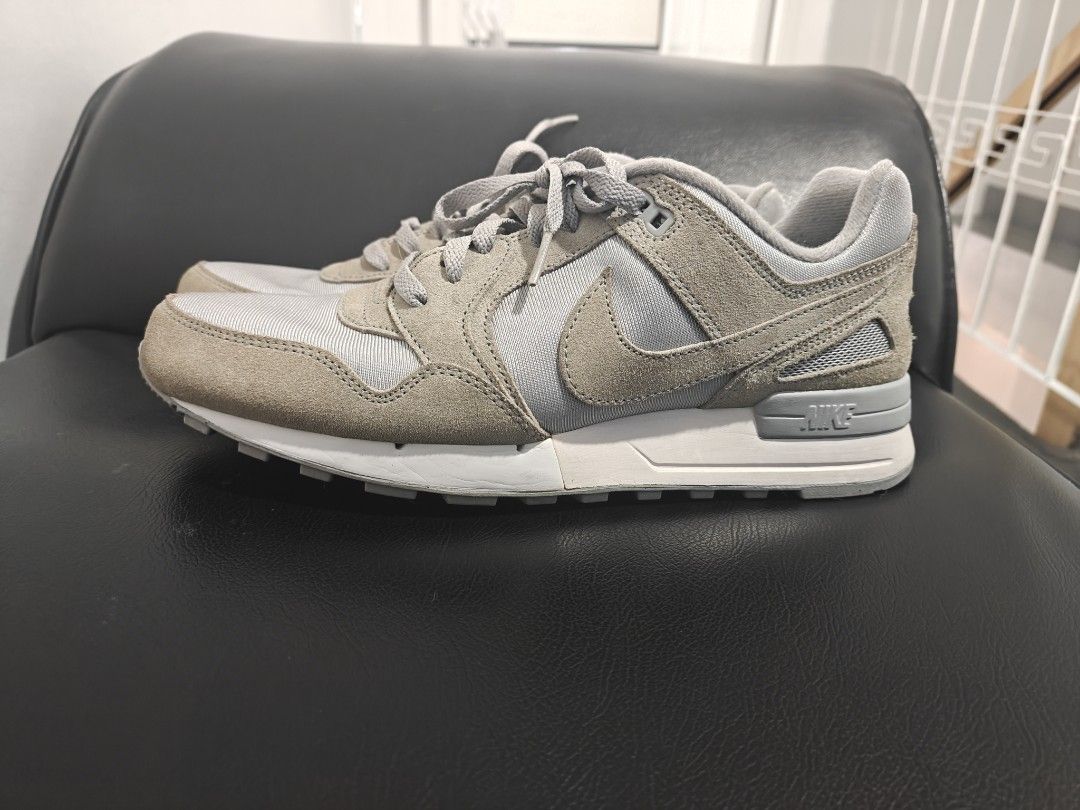 Nike pegasus 89 (Category: Sneakers) located in Pasig City. Submitted by p0mgarcia (Listing ID 1466413581, Image 1). Description: nike air pegasus 89 lightly used with orig box rfs: too small meetup or lalamove buyer pays shipping .