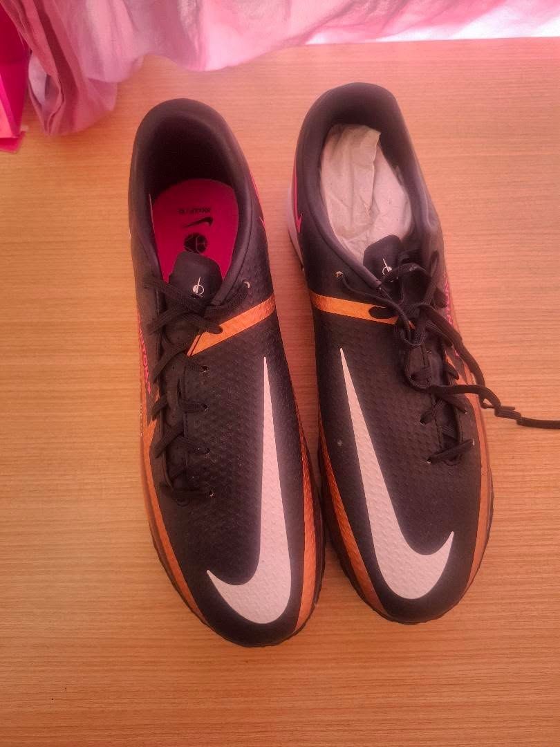 Nike Phantom (Category: Sneakers) located in Bacolod City. Submitted by rosemth (Listing ID 1462952417, Image 1). Description: Nike Phantom GT2 Academy TF "Metallic Copper/Black" Size: US 10 Selling in behalf of someone GOOD AS BRAND NEW (NO BOX) - Last Price: ₱3,000 MOP: gcash - pay as you order or payment upon meet up. LOC: Manila/Taft.