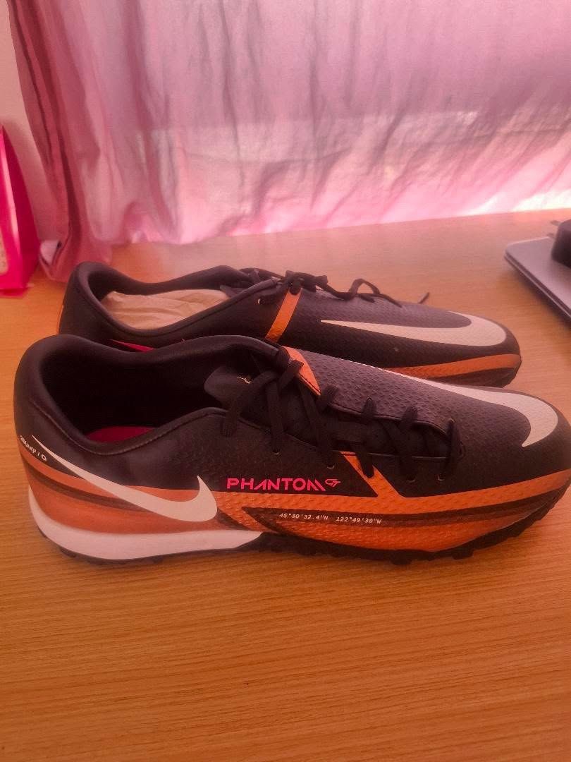 Nike Phantom (Category: Sneakers) located in Bacolod City. Submitted by rosemth (Listing ID 1462952417, Image 2). Description: Nike Phantom GT2 Academy TF "Metallic Copper/Black" Size: US 10 Selling in behalf of someone GOOD AS BRAND NEW (NO BOX) - Last Price: ₱3,000 MOP: gcash - pay as you order or payment upon meet up. LOC: Manila/Taft.