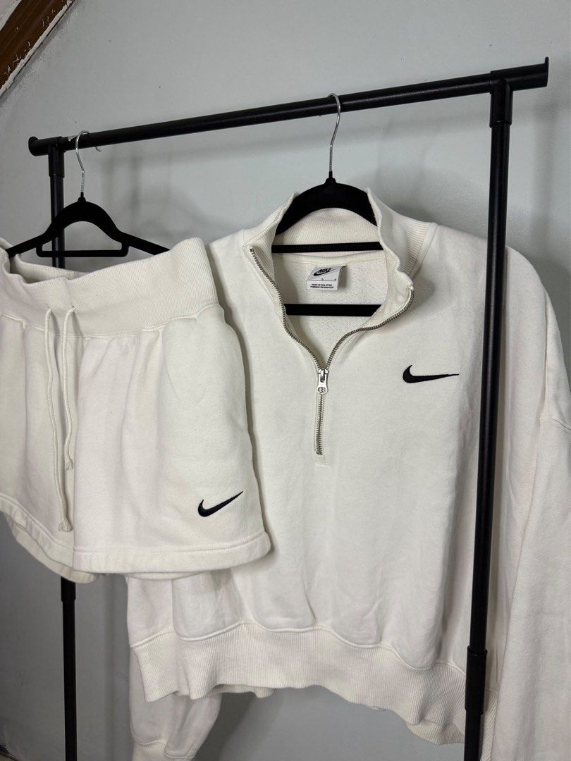Nike Qzip Coords L on tag (Category: Sets or Coordinates) located in Manila. Submitted by chic__rewear (Listing ID 1466563046, Image 1). Description: .