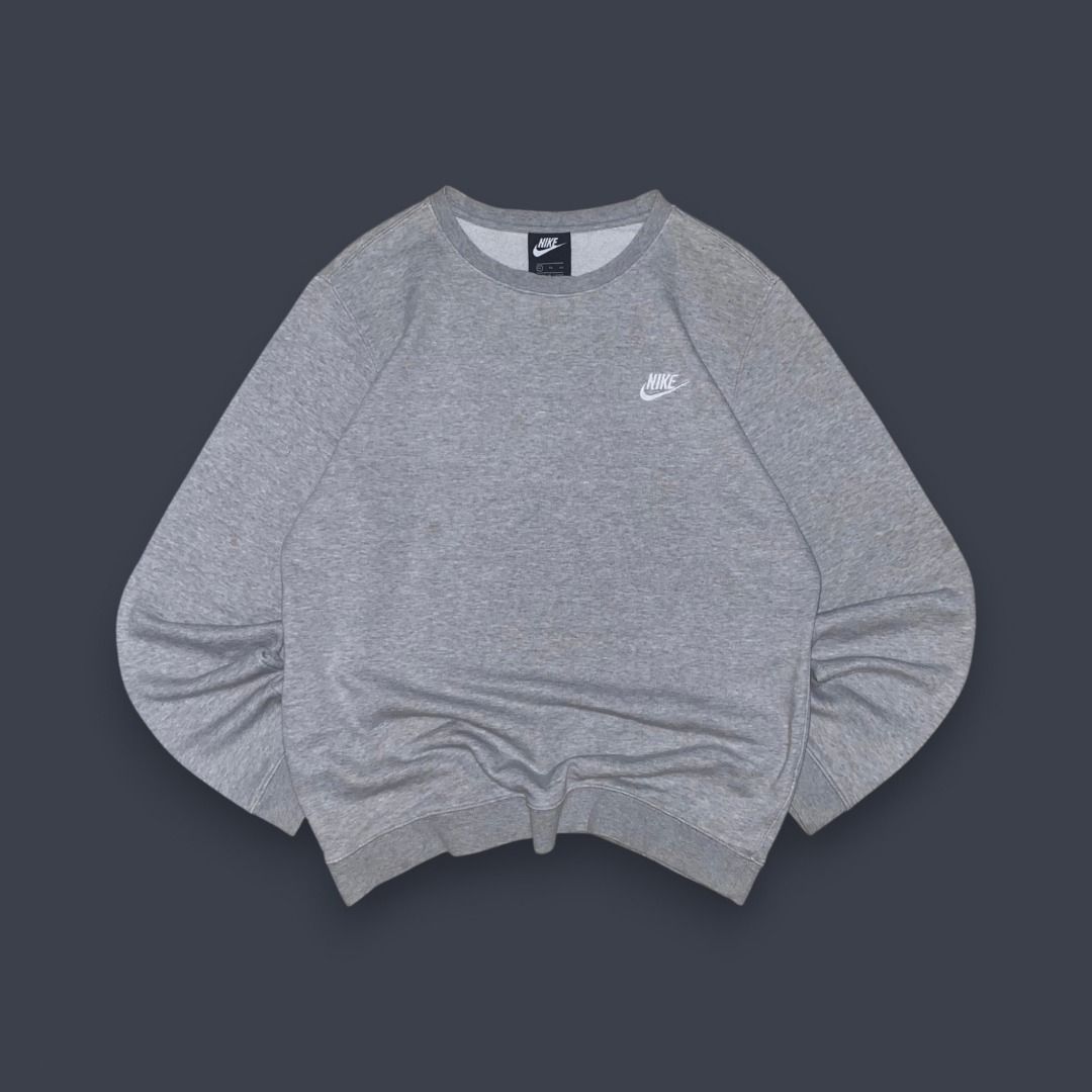 NIKE ROUND NECK PULLOVER SWEATSHIRT (Category: Hoodies) located in Quezon. Submitted by ejay.thrift.clothes (Listing ID 1466461335, Image 1). Description: XL 22 X 27 NO ISSUE COLOR RATE: 9/10 EXCELLENT CONDITION| FRESHLY WASHED READY TO WEAR # 509.